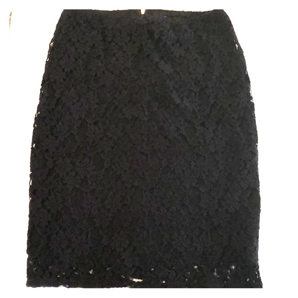 Black lace skirt - Picture 1 of 2